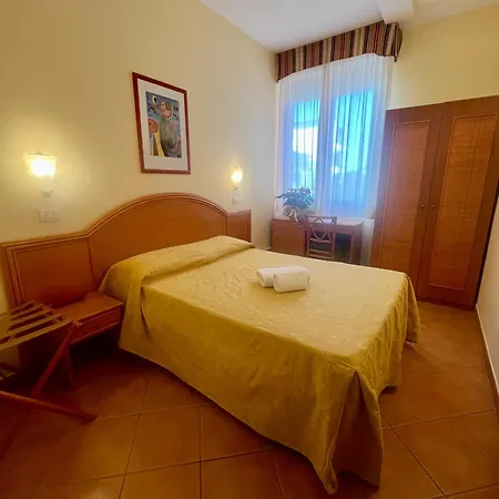 Hotel Katy 3*