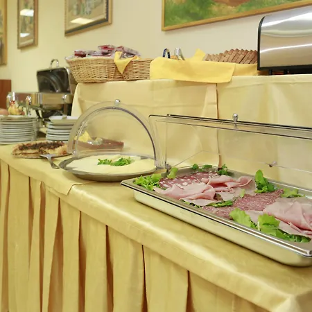 Katy Отель Виареджо